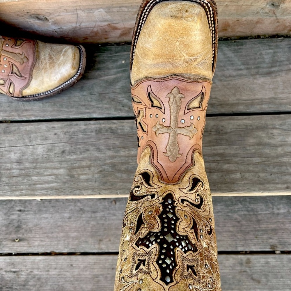 Corral Vintage Cross Boots